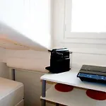 Studio Situated Right On The Rue Antibes Cannes Main Shopping Street Easy Walk To Beaches And Palais 1585