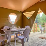 Camping Les Dauphins