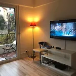 Le Christina-La Madeleine Apartment