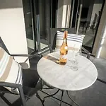 Modern 1 Bed Apartment In Prestigous Area Of Cannes A Short Walk To The Croisette And The Palais 1903