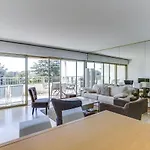 Leader Boulevard Flat With Terrace By Guestready