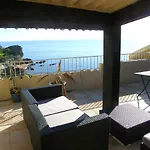 Cerise 8 Apartment