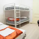 Victoria House - Hostel