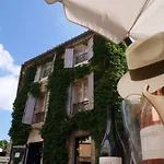 La Maison De La Place Lourmarin