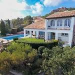 Luxueuse Villa Surplombant La Mer - Vue Incroyable