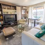 Appartement Confortable Dans Residence De Standing Avec Piscine