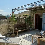 Un Patio En Luberon Homes Rental