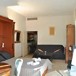 Residence Gray D'Albion Studio Lou511