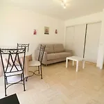 Studio With Balcony, Palais Royal, 1 Min Croisette, 8 Mins From The Palais 108