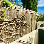 Magnifique Appart Pour 4 Dans La Villa Verte Victoria Park Jardin + Parking