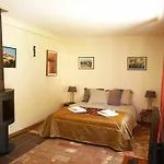 Studio In Cagnes-Sur-Mer, With Pool Access, Enclosed Garden And Wifi -