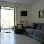 Val Joli Studio