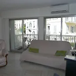 Three-Bedroom Apartment Super Cannes
