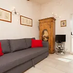 Apartments Frere