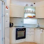 Saint-James Apartment 3