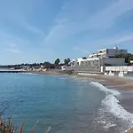 Studio Apartment Between Nice And Cannes - Marina Baie Des Anges - Beach, Restaurants, Shops - Tea/Coffee/Sugar/Bed Linen And Towels