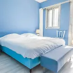11 Alexandre III Apartment 2