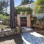 Beautiful, 3-Bedroom House With A Swimming Pool And Mountain Views In