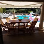 Le Mas D'Oranqa