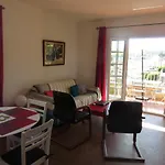 Tres Bel Appartement T2 De 65 M2 Avec Terrasse Vue Sur Port.