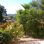Ecrin De Verdure Sur Le Lavandou - Classement Tourisme 3 Etoiles