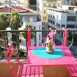 Le California