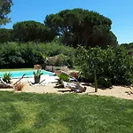 Studios Avec Piscine - Golfe De St Tropez