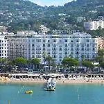 Residences Fleuries - behind Cannes Croisette Bvd