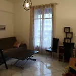 22 Rue Louis De Coppet