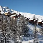 Le Hameau Des Rennes
