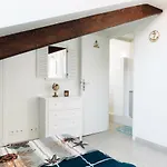 Adorable Apartment In Nice Downtown