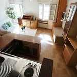 Gregbnb - Centre Ancien - Climatise - T2 Mezzanine - 6Eme Etage
