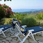 Beautiful Gulf Of St Tropez Mazet With Large Terrace, Private Area