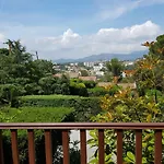 Le Victoria