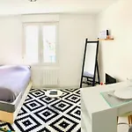 Studio Cosy Et Lumineux - Wifi - Parking Prive