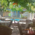 Le Mas De La Frigoulette