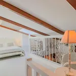 Duplex au coeur du vieil Antibes