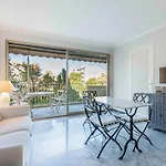 Chez J-P - 100M Beach 2-4Pers Terrace Sea View Pool Garage
