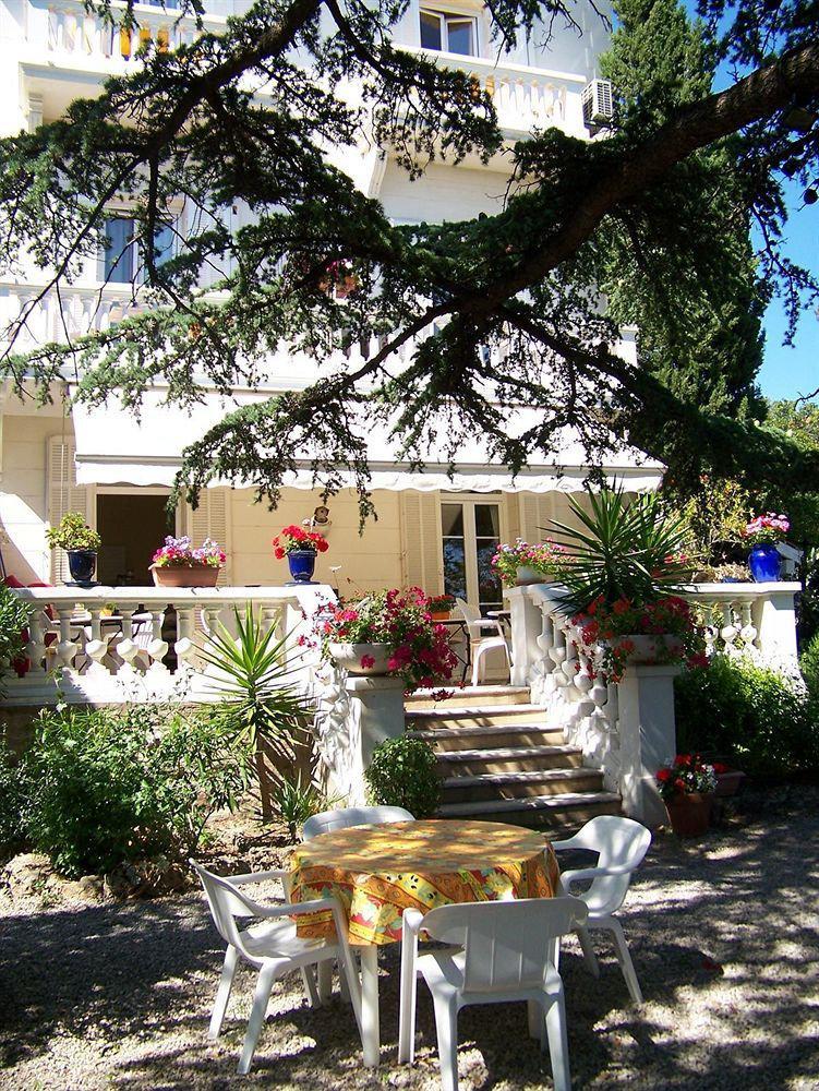 Hotel Le Thimothee : & Saint-Raphael (Var)