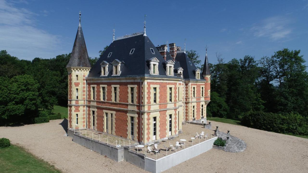 Château De La Plaudière * Maray