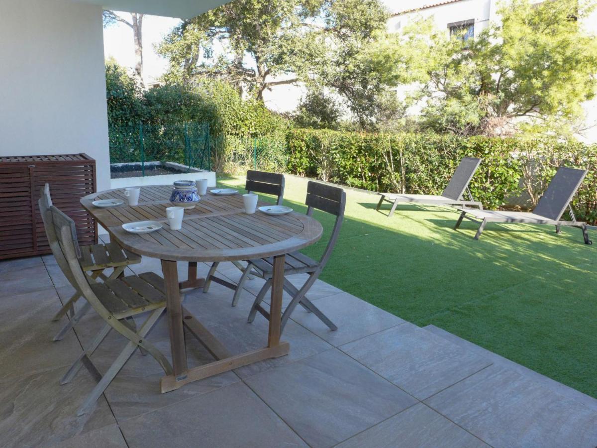 Apartment Les Calanques De By Interhome *