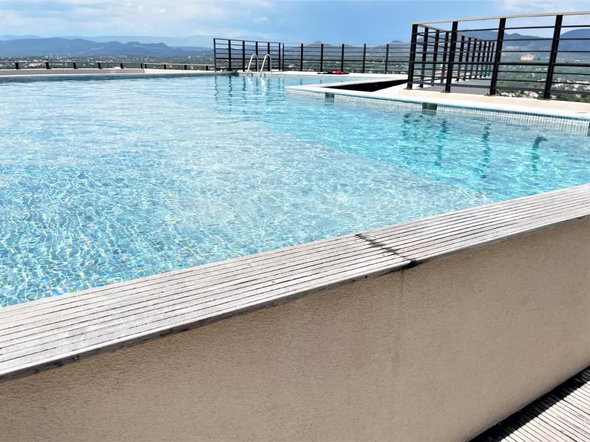 Tres Bel -residence Avec Piscine Sur Le Toit Et Vue Panoramique *