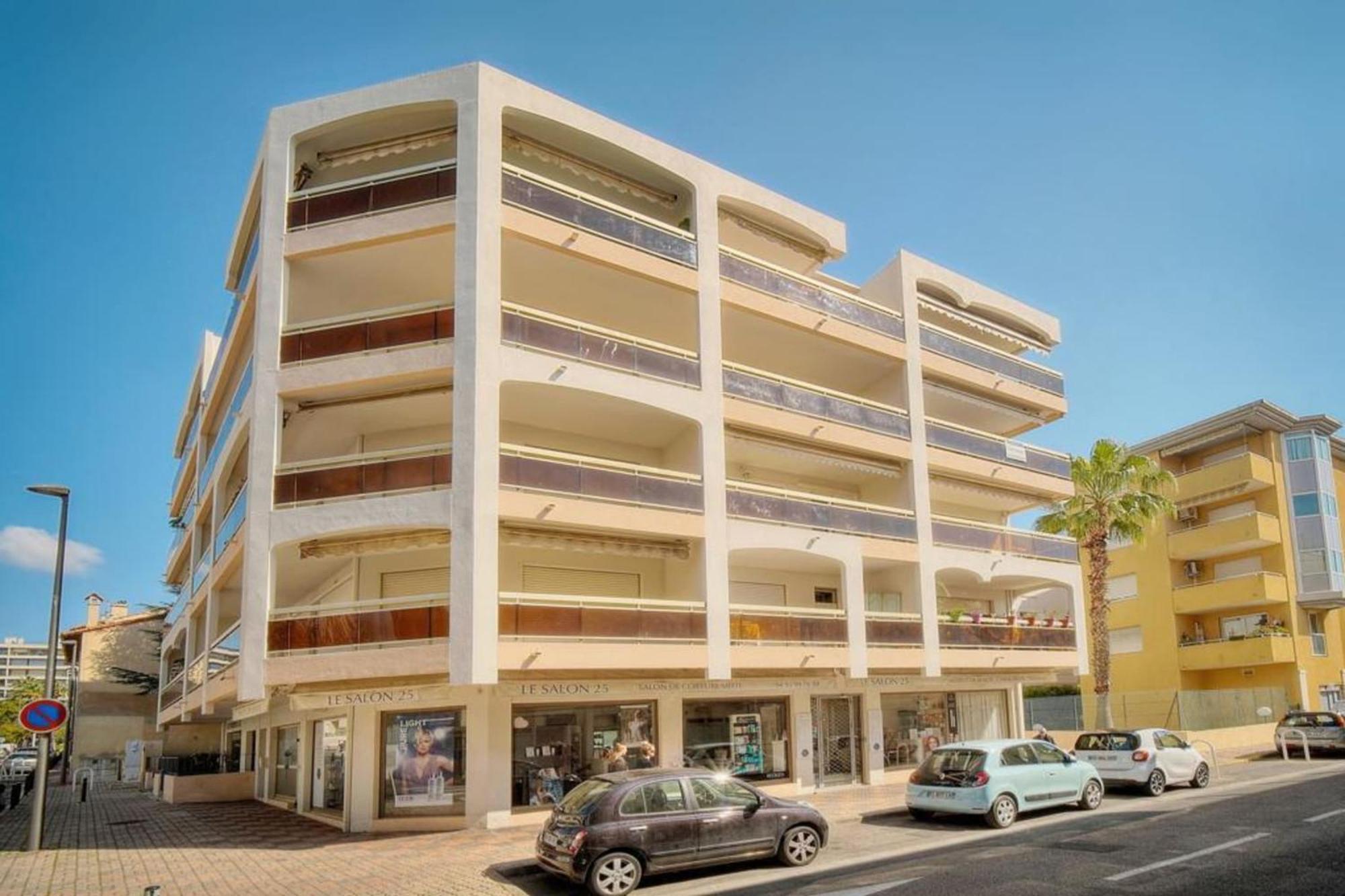 Сasa de vacaciones Le Verdi - 1 Bedroom With Ac And Parking In Center Cannes