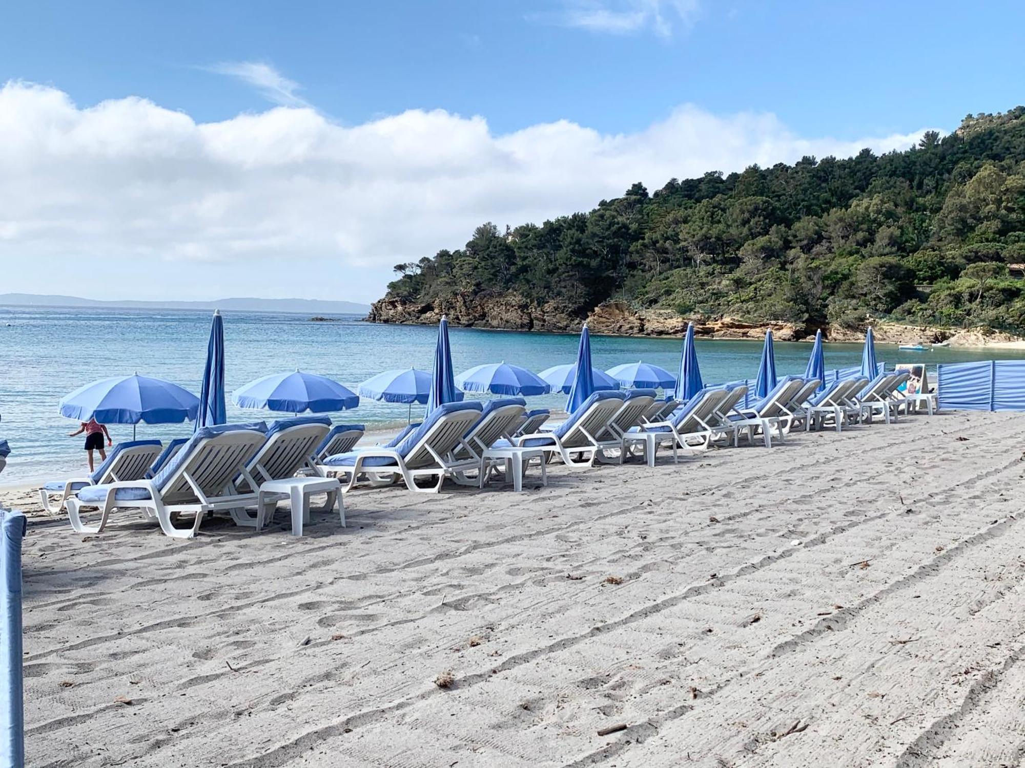 Le Lavandou Pramousquier Entiere Acces Direct Et Piscine Collective Ouverte Du 1er Mai Au 30 Septembre Clim Wifi