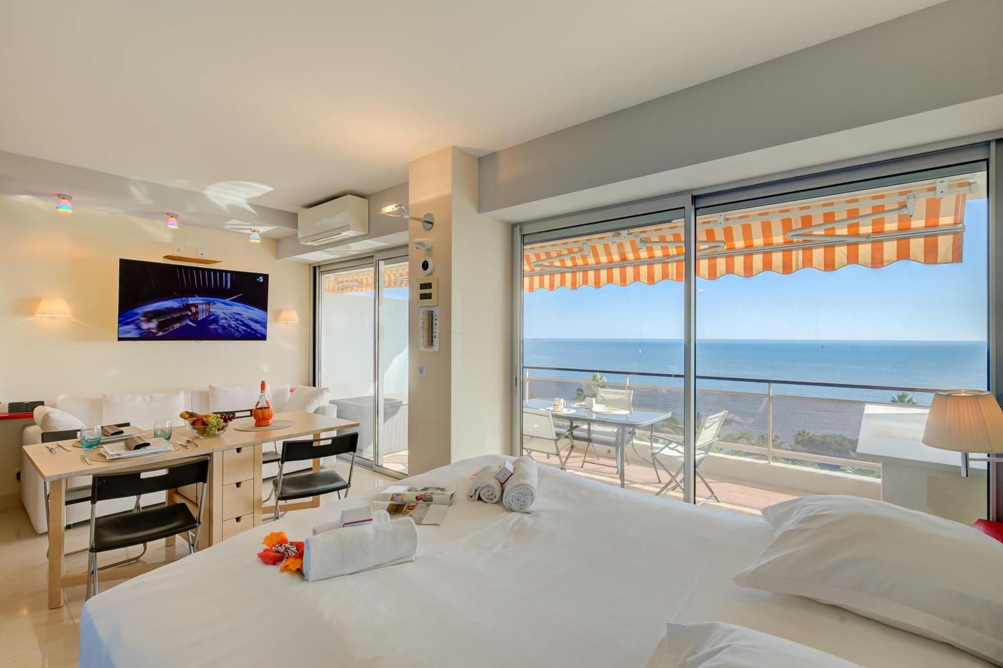 La Mirandole Sea View - Happy Apartment *