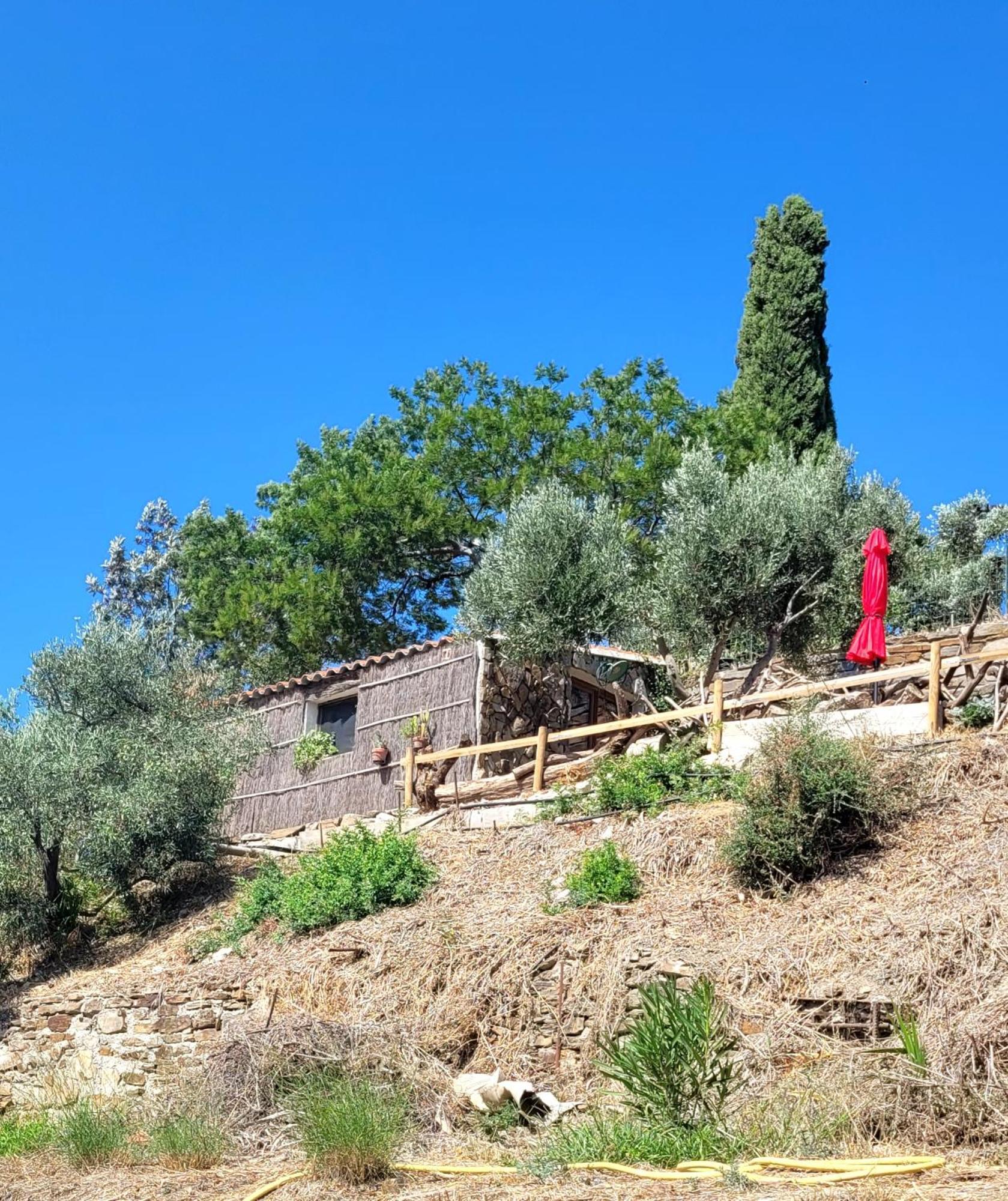 Cabanon En Pierre - Vue Sur * Hyères