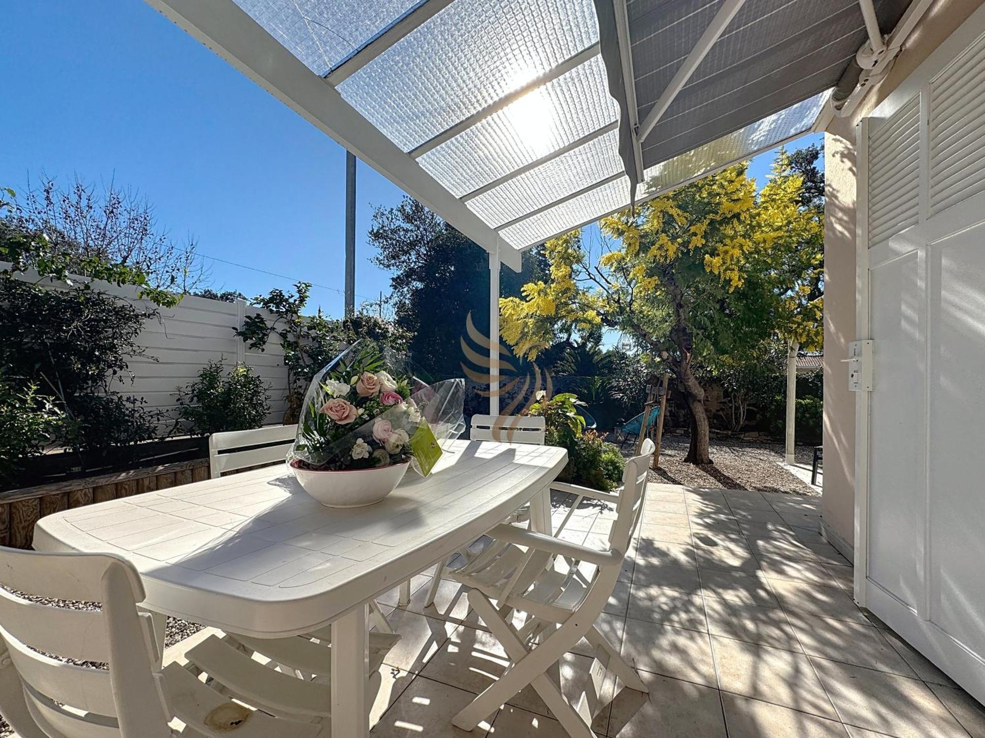 Villa For 6 People With Wifi, Parking, And Garden
