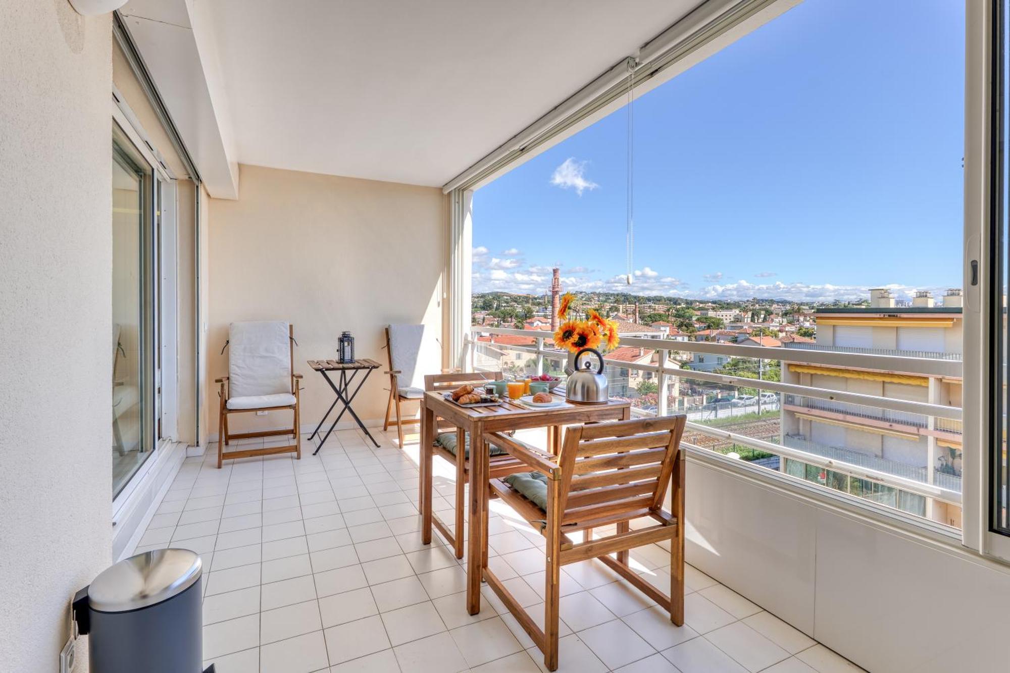Apartment Port Azur Sea View - Happy *