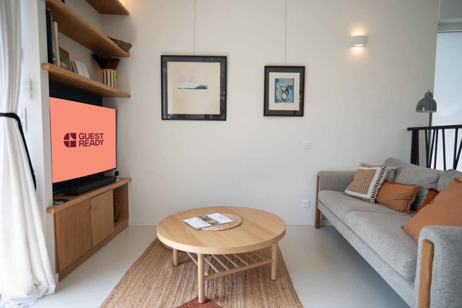 Гостевой дом Guestready - Spacious Comfort With Sunny Garden *