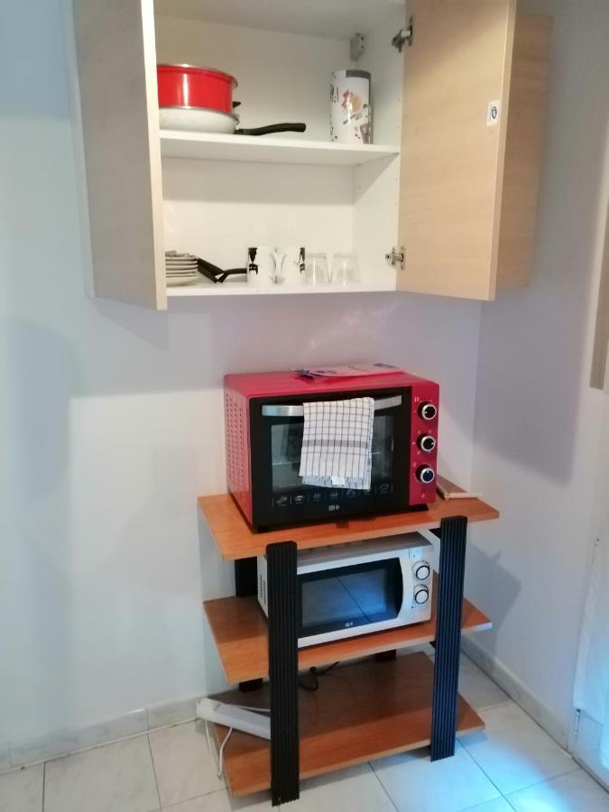 Appart F1 Entier Avec Parking Securise Apartment *